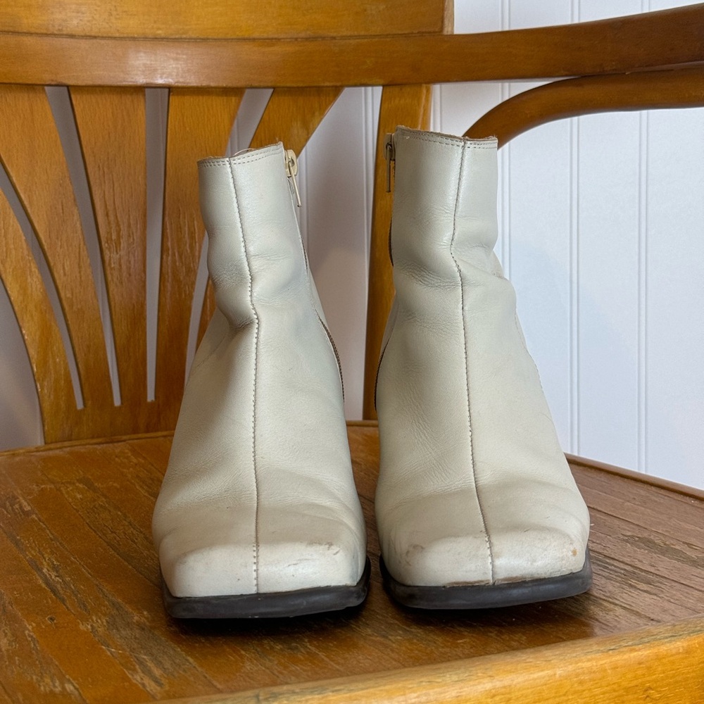 Cream Leather Ankle Boots Made in Brazil - Picture 3 of 7